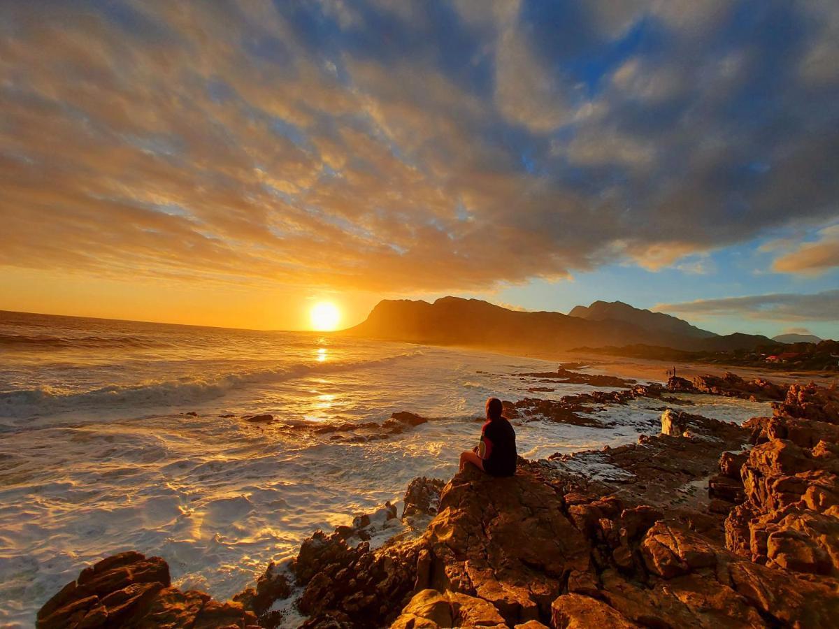 La Mer Seafront Selfcatering Accommodation Kleinmond Exterior photo