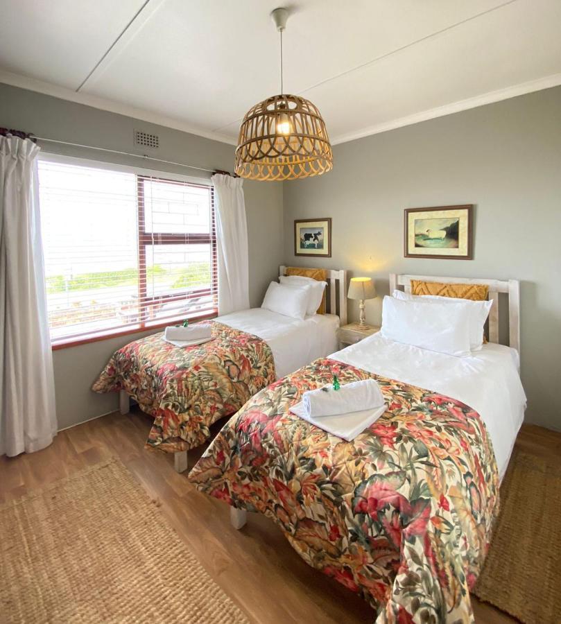 La Mer Seafront Selfcatering Accommodation Kleinmond Exterior photo